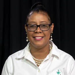 staff2020-0004s-0000-yvette-watters staff2020-0004s-0000-yvette-watters